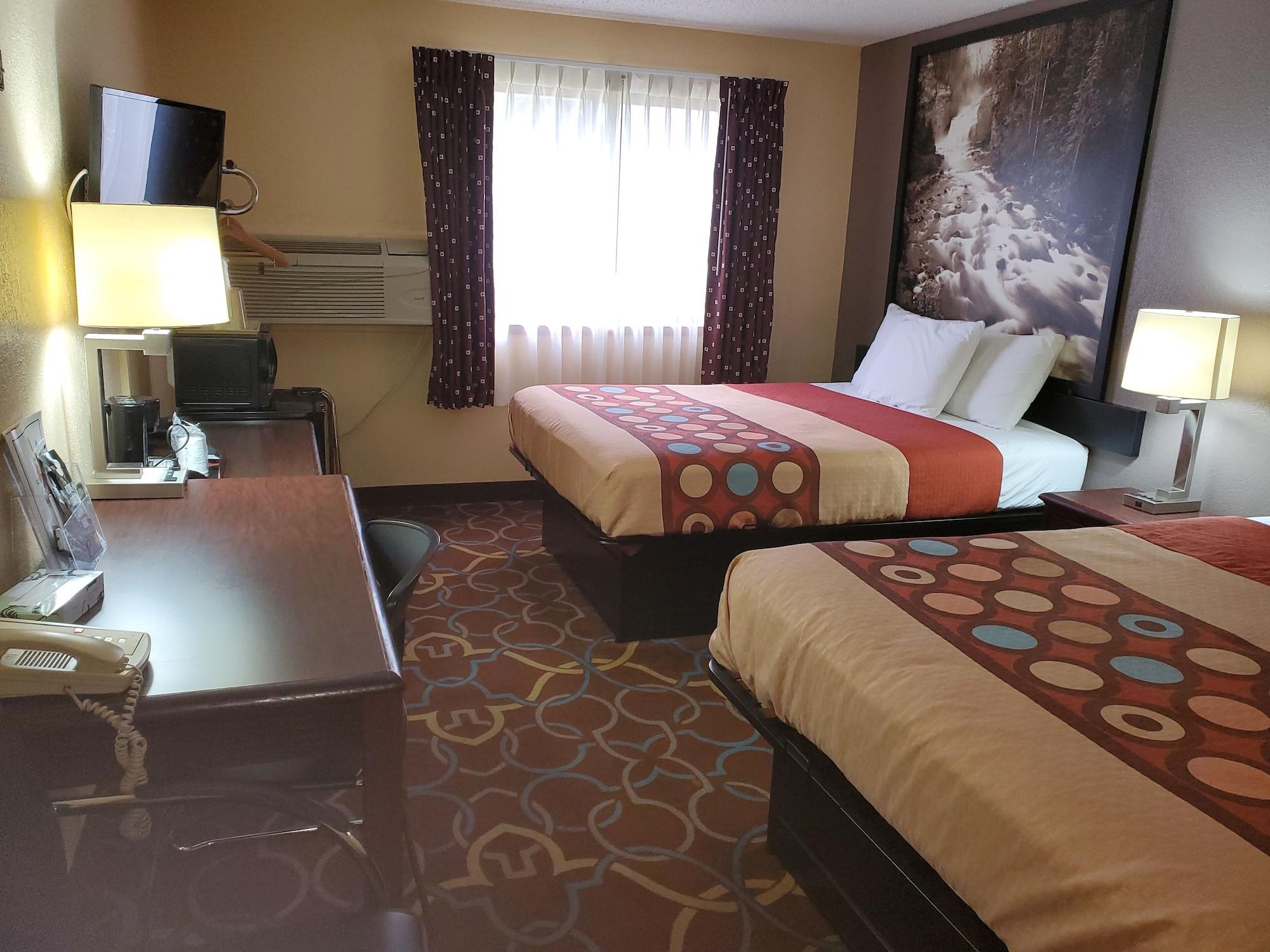 Hotel Super 8 By Wyndham Kansas At Barry Road/airport