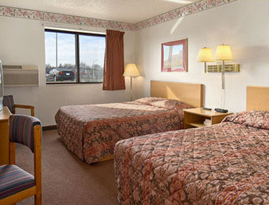 Super 8 By Wyndham Kansas At Barry Road/airport Kansas City